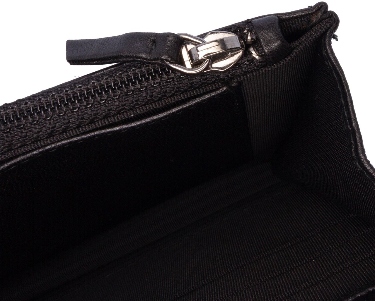 Chanel CC Embossed Lambskin Wallet On Chain Zwart