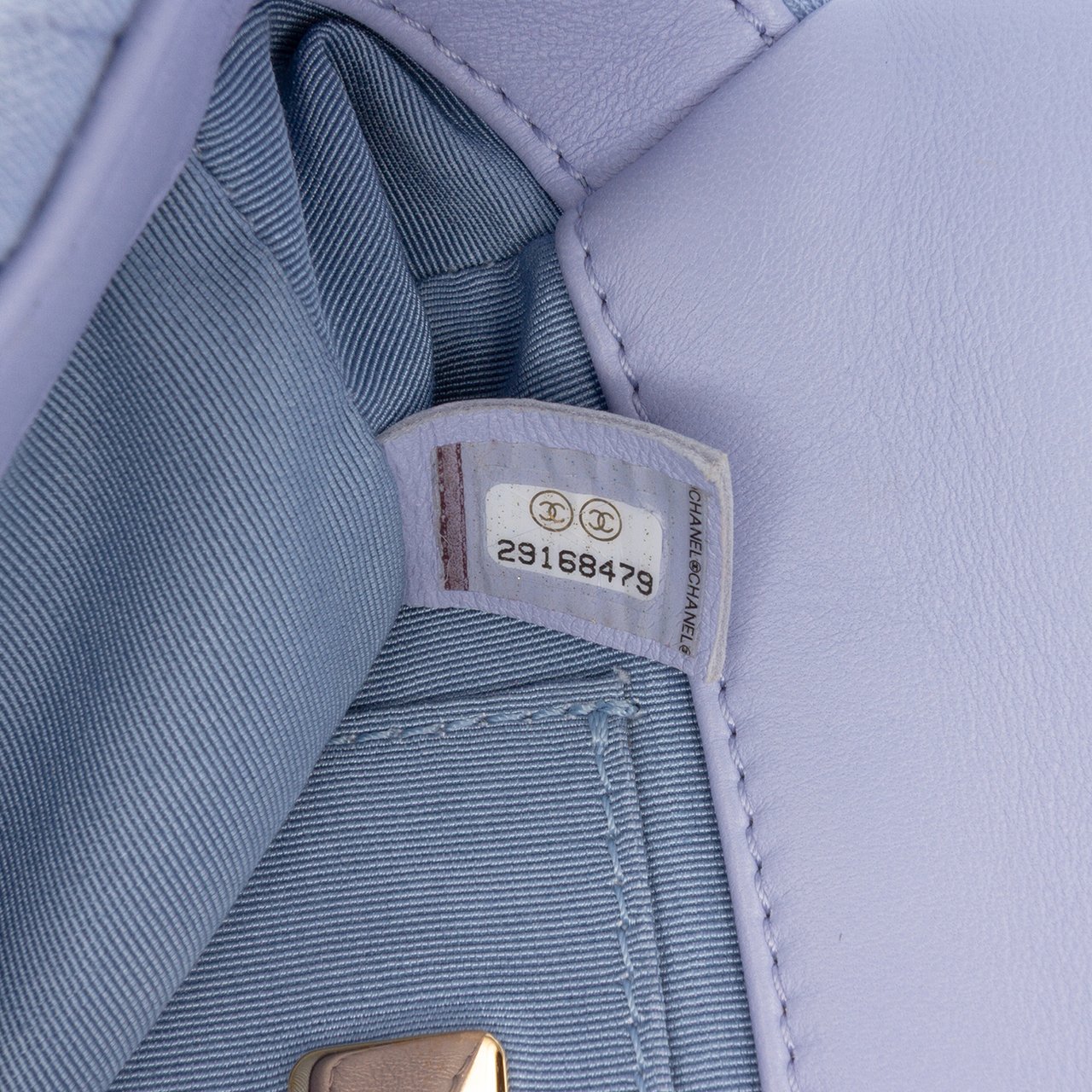 Chanel Jersey 19 Flap Belt Bag Blauw