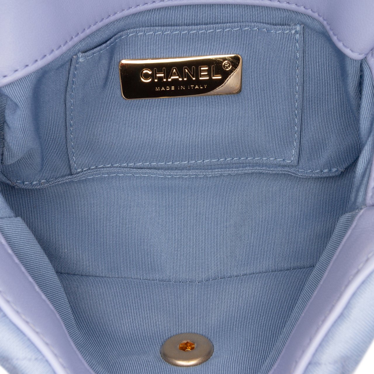 Chanel Jersey 19 Flap Belt Bag Blauw