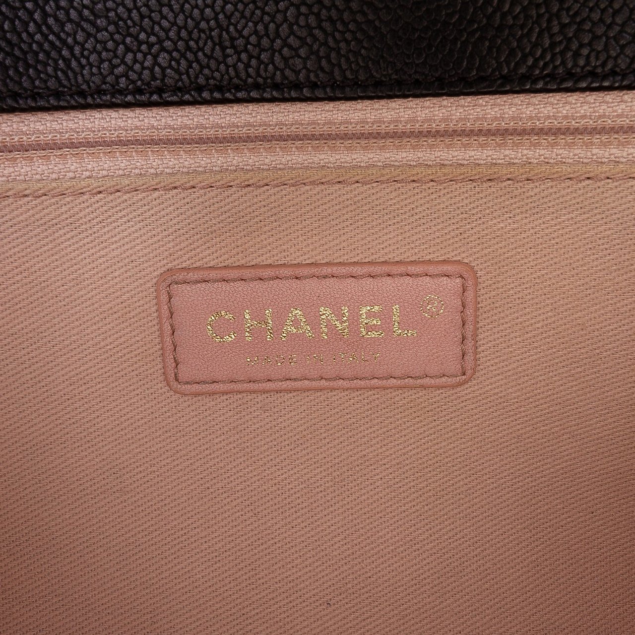 Chanel Paris Cuba Medium Caviar Thread Around Flap Zwart