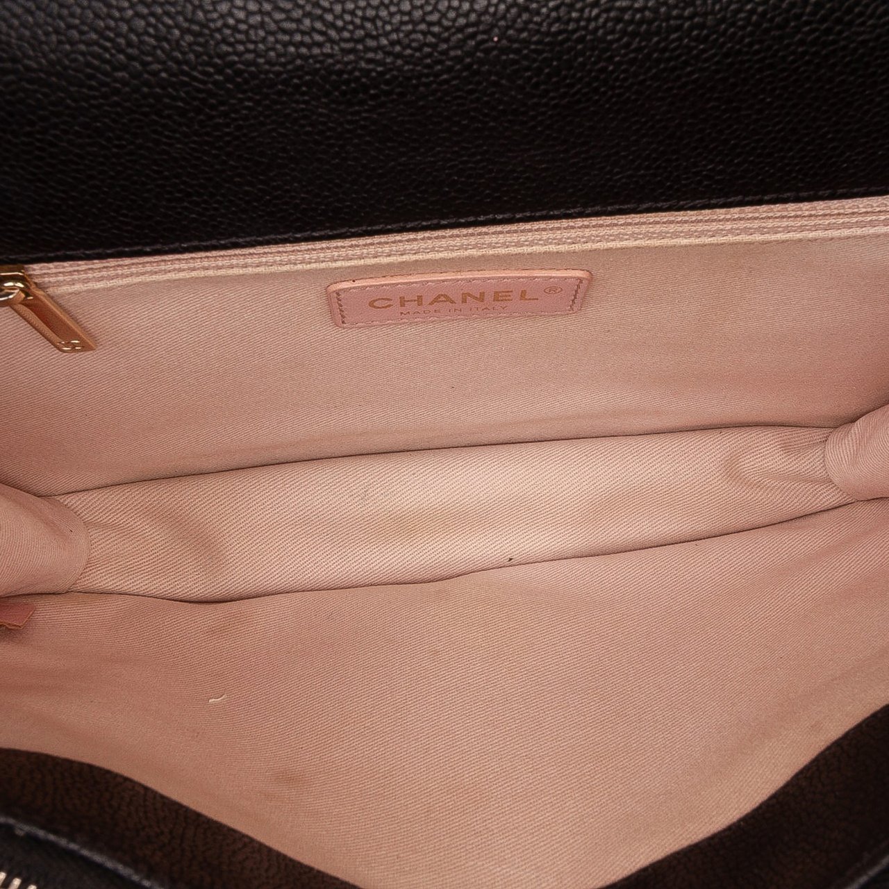 Chanel Paris Cuba Medium Caviar Thread Around Flap Zwart