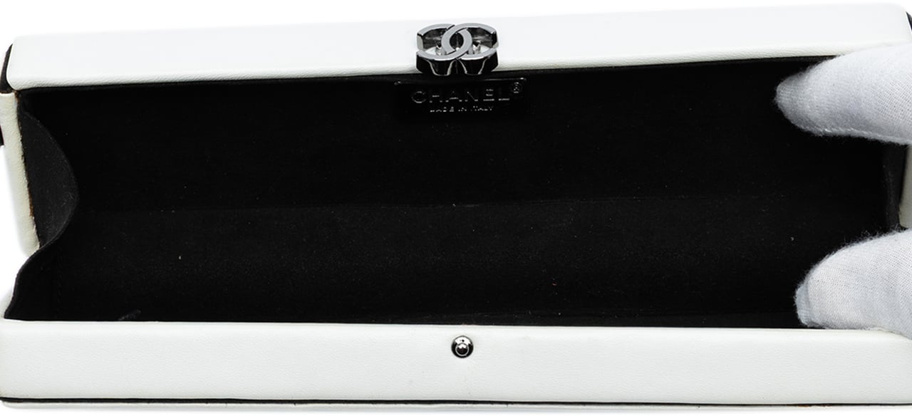 Chanel CC Lambskin Box Clutch Wit