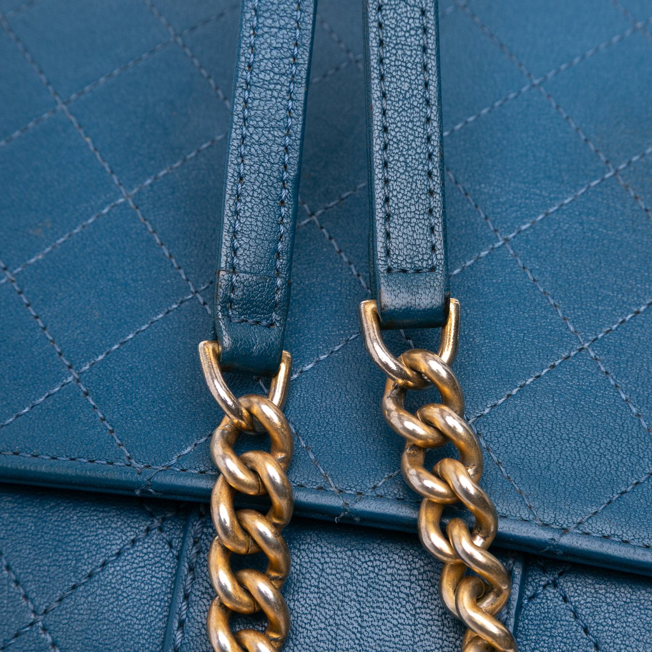 Chanel Large Quilted Sheepskin Front Chain Flap Blauw