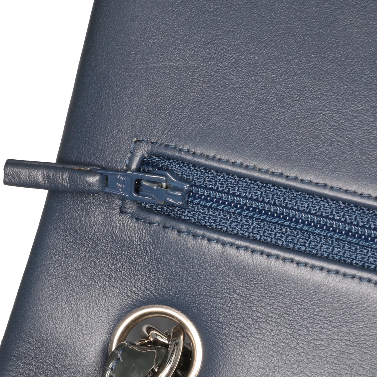 Chanel Jumbo Classic Chevron Patent Double Flap Blauw