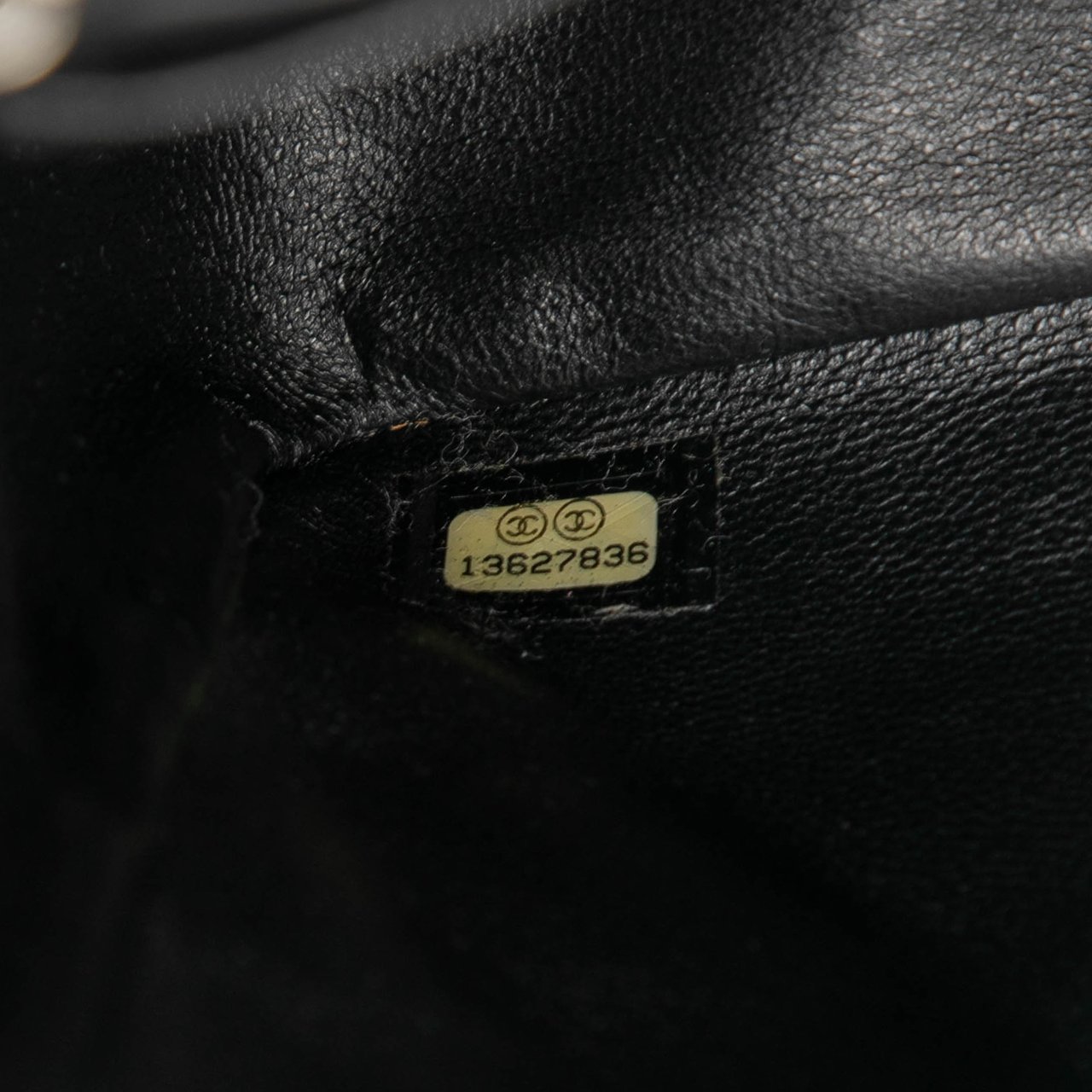 Chanel Jumbo Classic Caviar Double Flap Zwart