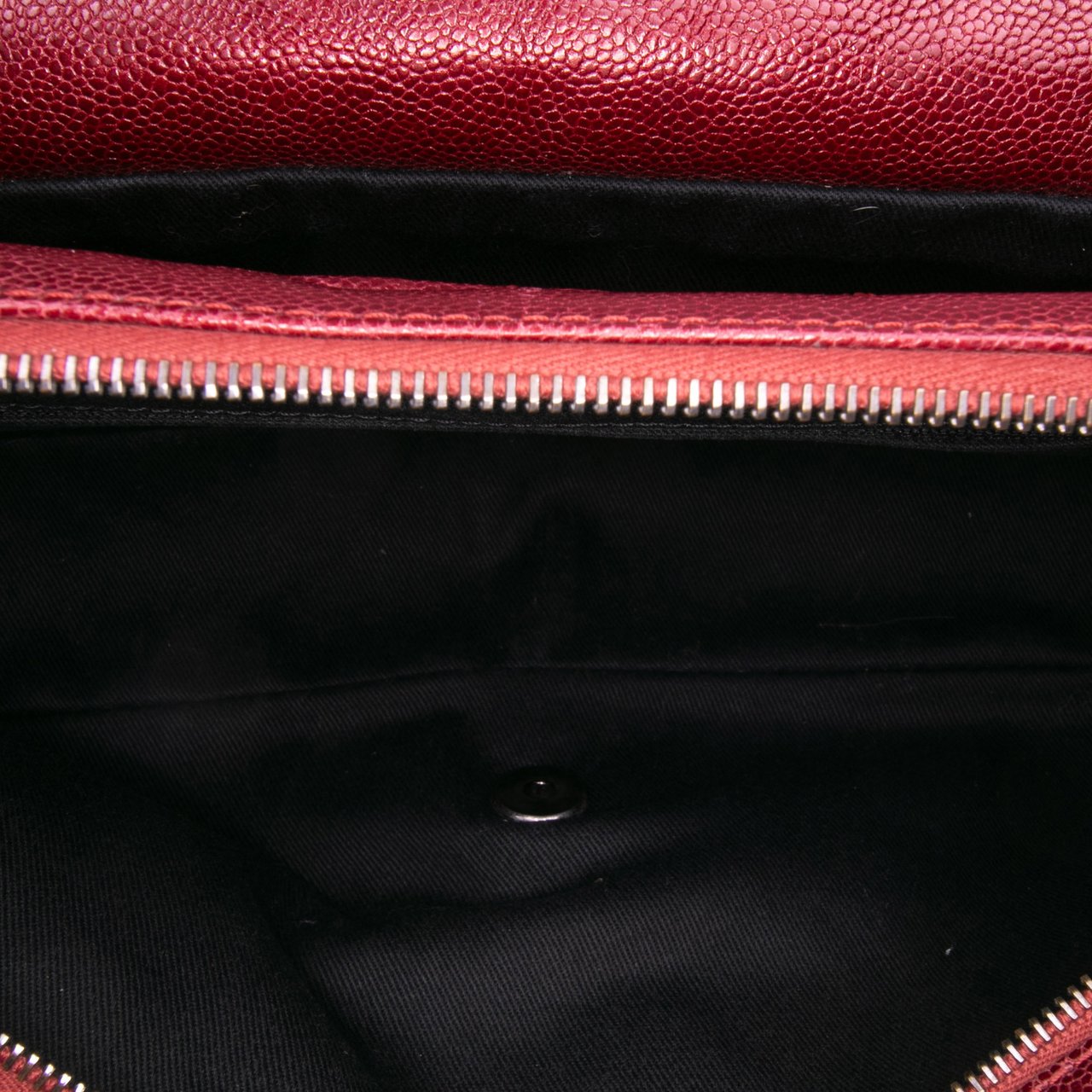 Chanel Medium Quilted Caviar Easy Flap Rood