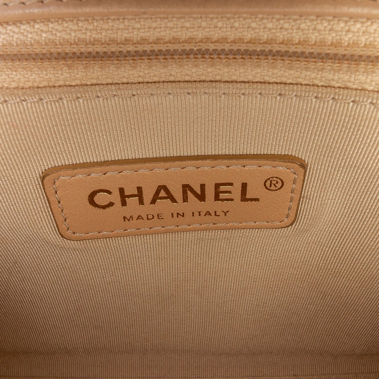 Chanel Medium Quilted Calfskin Label Click Flap Bruin