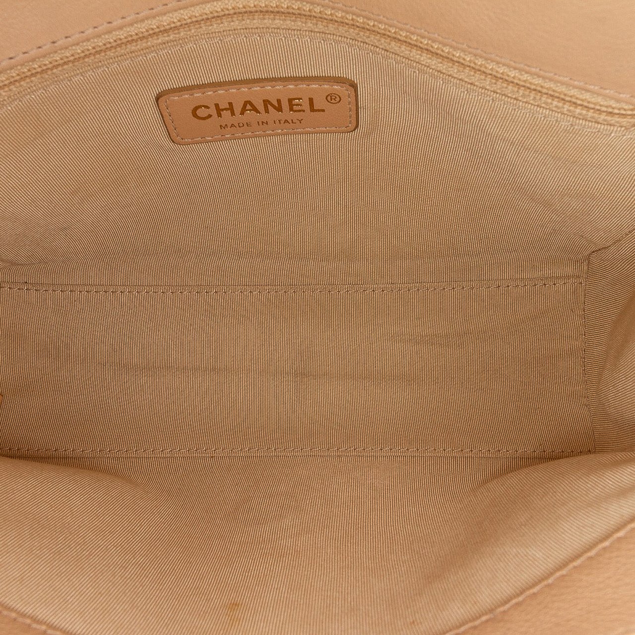 Chanel Medium Quilted Calfskin Label Click Flap Bruin