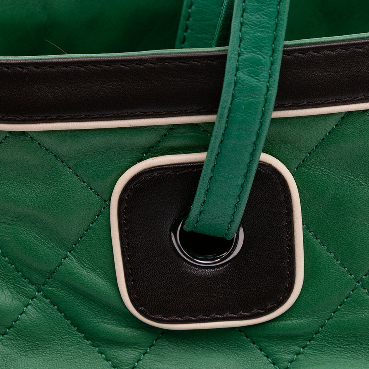 Chanel Large Quilted Lambskin Country Club Tote Groen