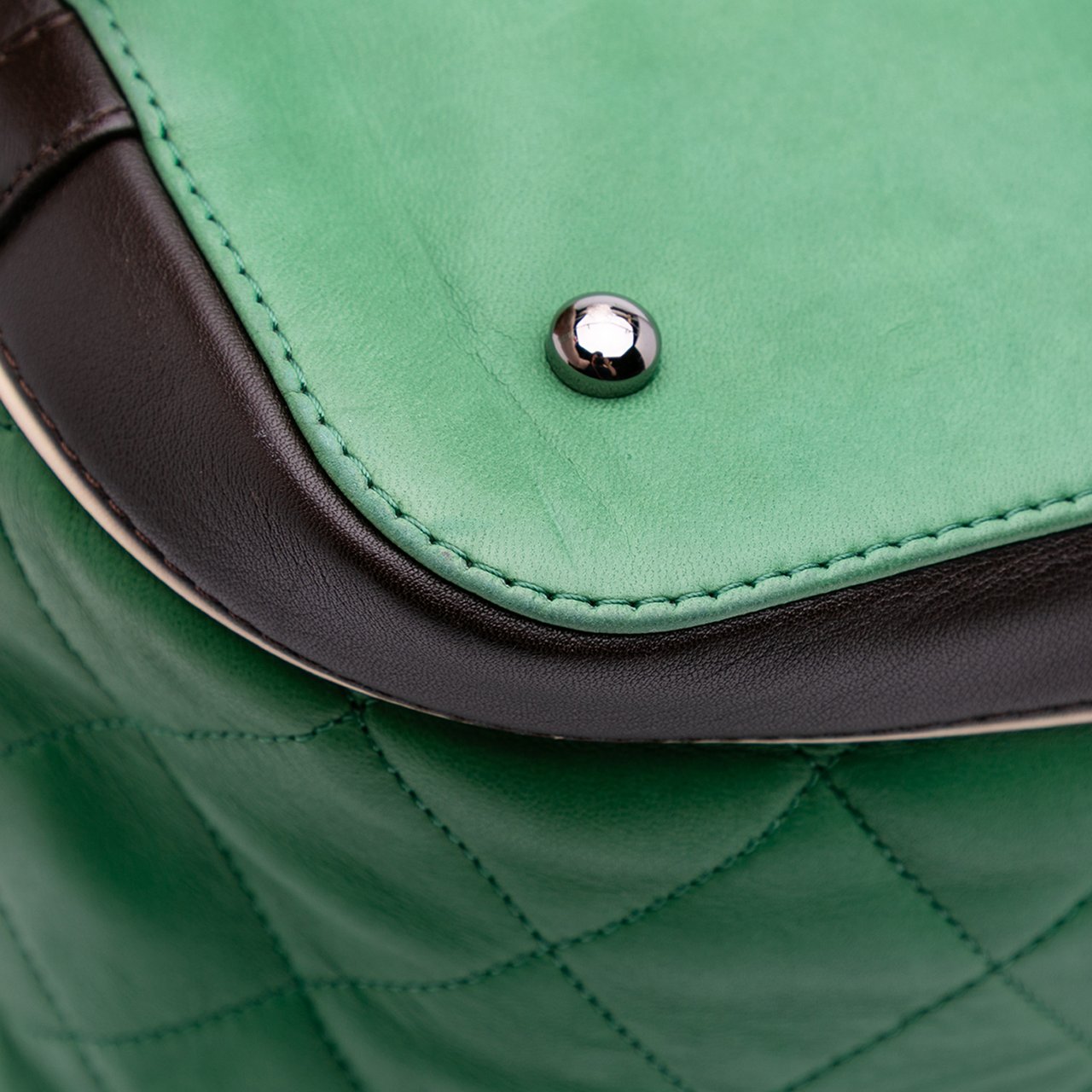 Chanel Large Quilted Lambskin Country Club Tote Groen