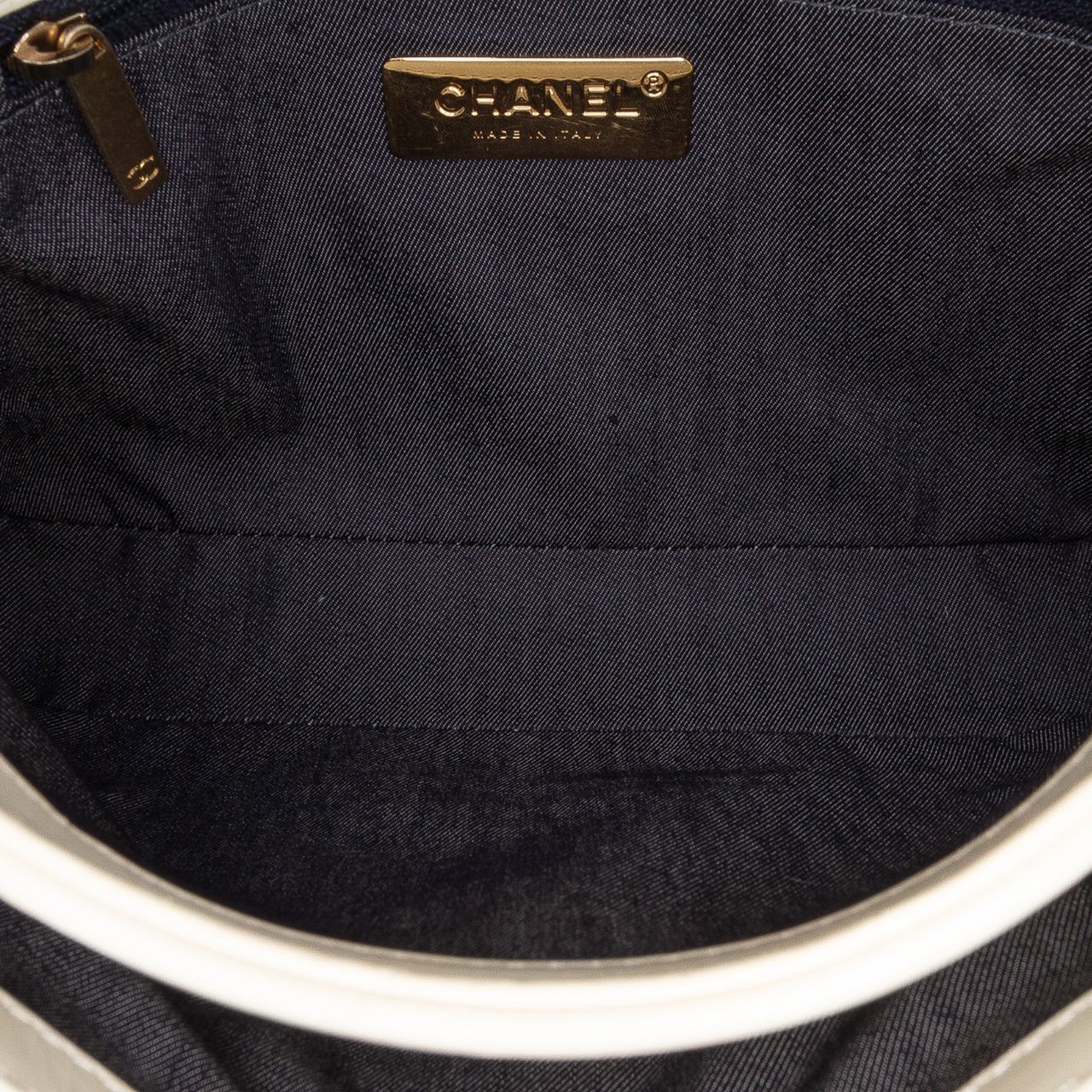 Chanel Crumpled Calfskin En Vogue Rope Flap Wit