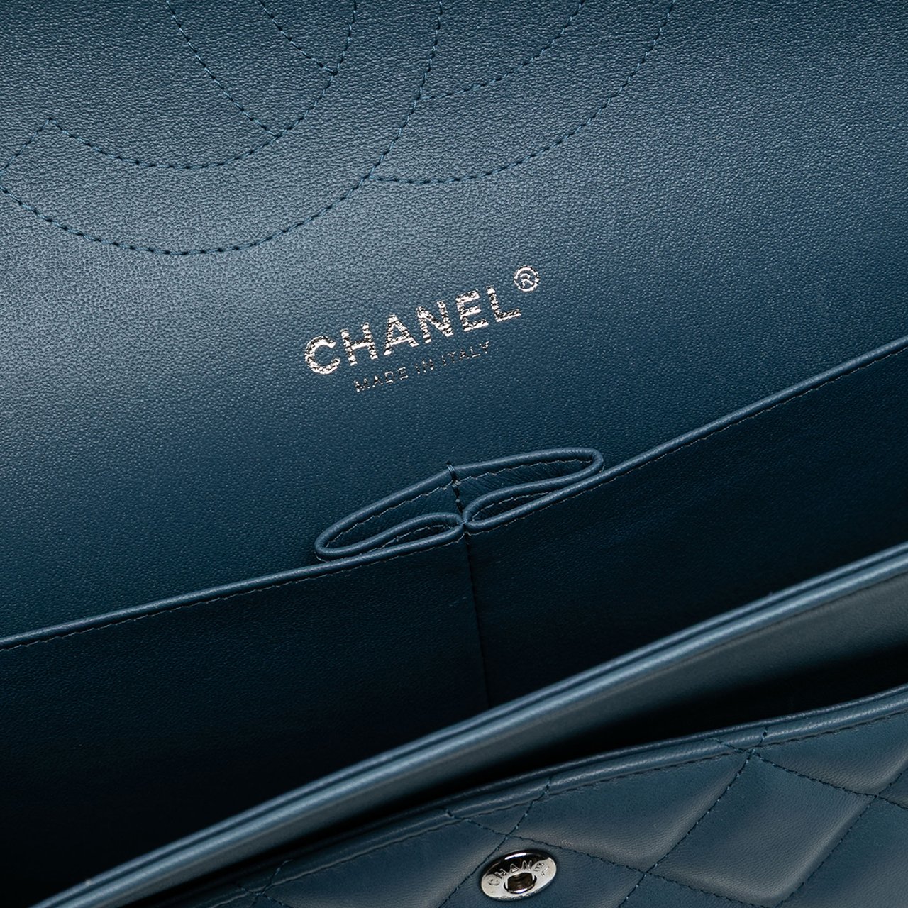 Chanel Jumbo Classic Lambskin Double Flap Blauw