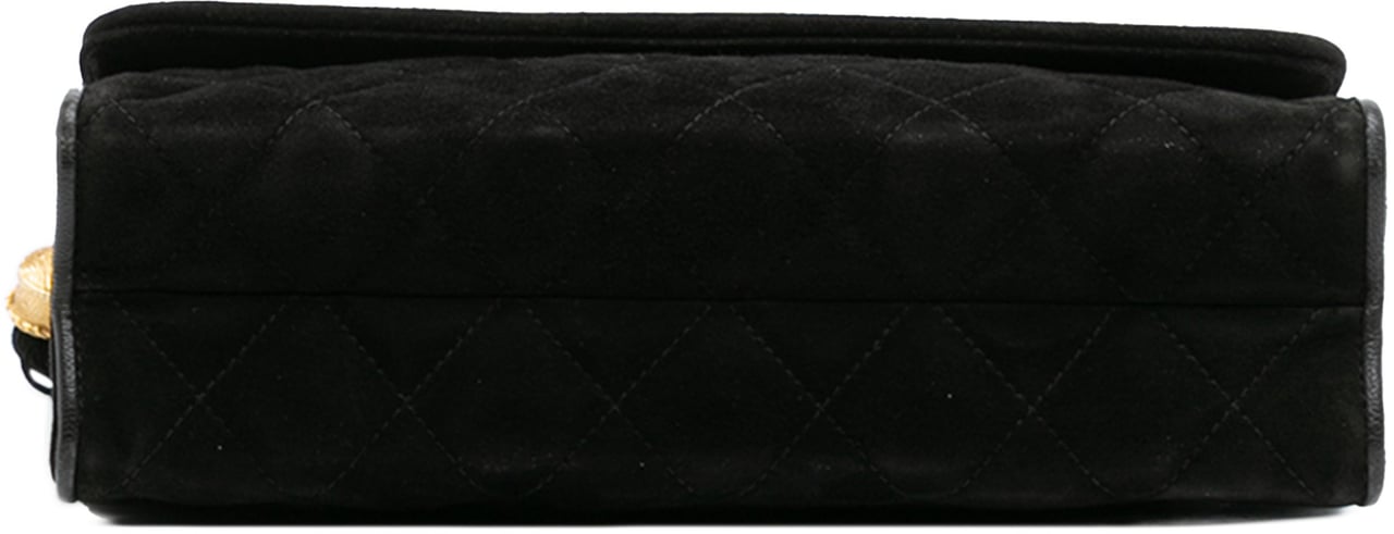 Chanel Quilted Suede Tassel Flap Zwart