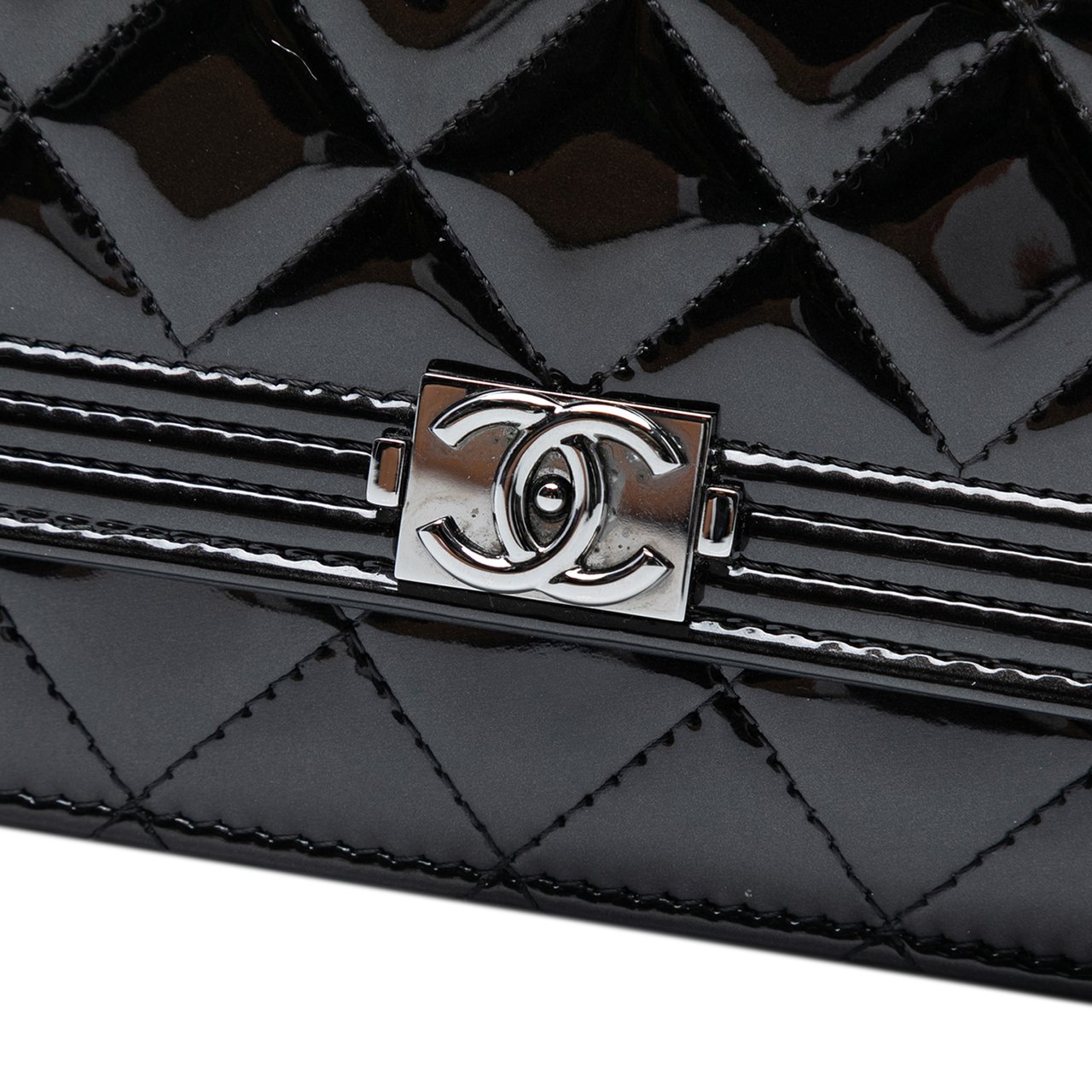 Chanel Quilted Patent Boy Wallet on Chain Zwart