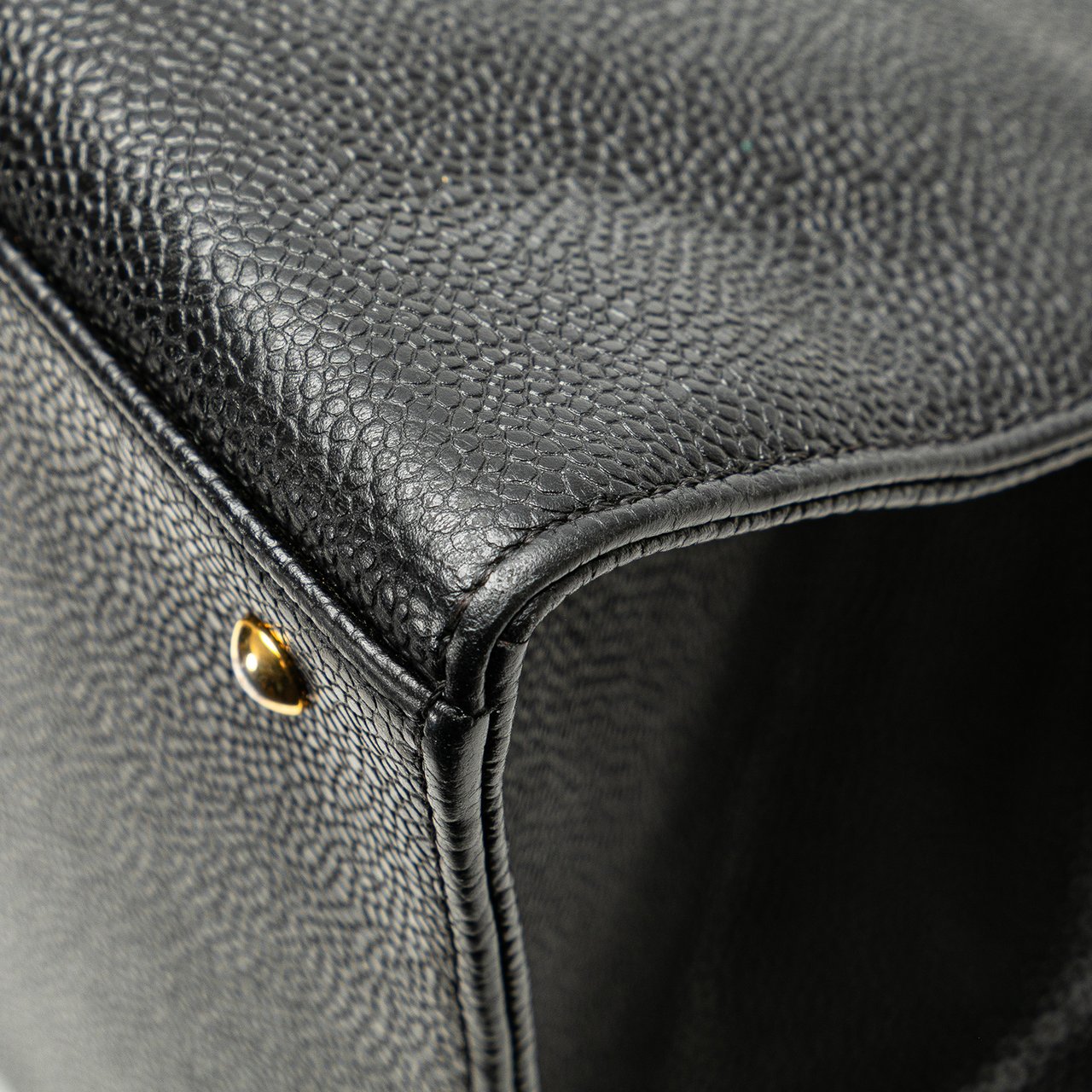 Chanel CC Caviar Leather Tote Zwart