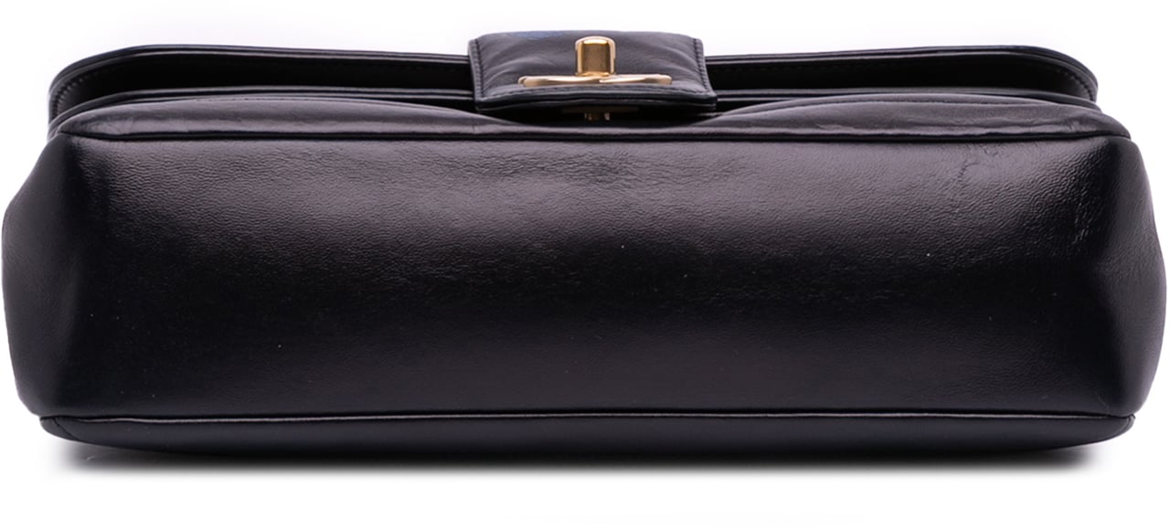 Chanel CC Horizontal Quilted Lambskin Double Flap Zwart