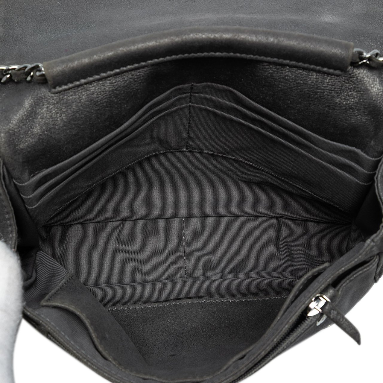 Chanel CC Quilted Iridescent Calfskin Single Flap Grijs