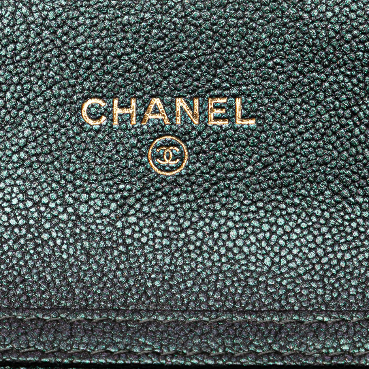 Chanel Small Iridescent Caviar Single Flap Zwart