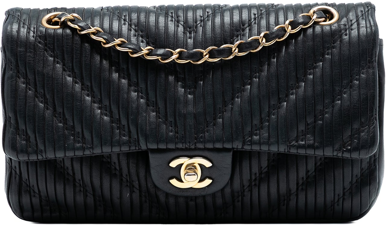 Chanel Medium Classic Chevron Calfskin Pleated Double Flap Zwart