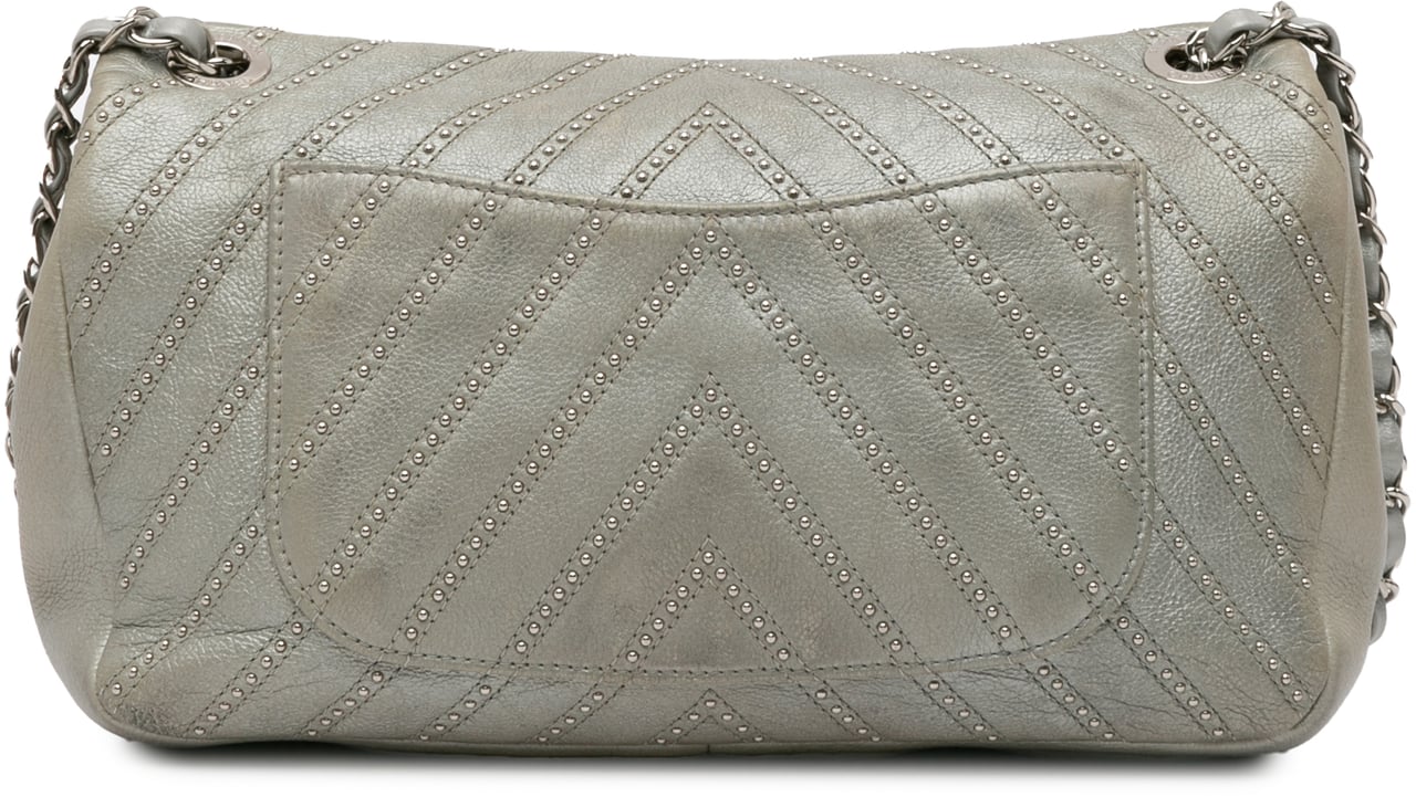 Chanel Medium Chevron Calfskin Stud Wars Flap Zilver