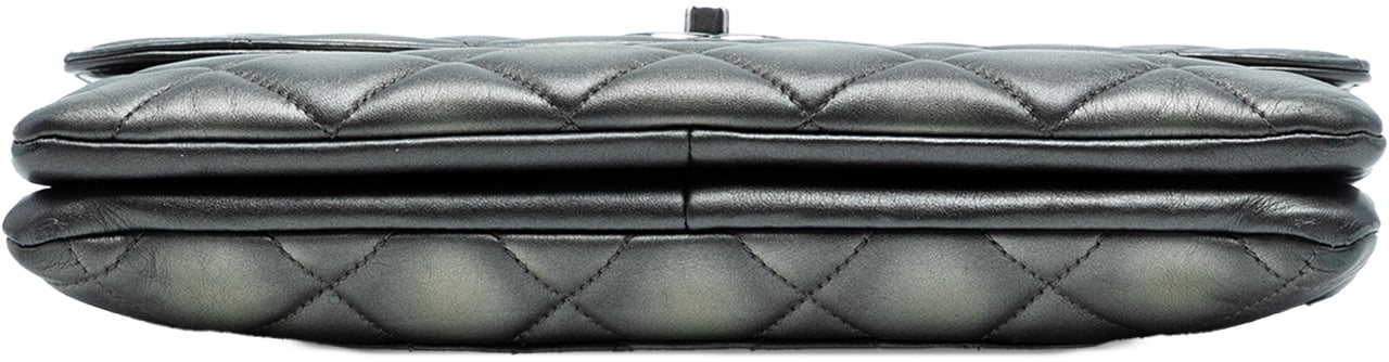 Chanel Quilted Metallic Lambskin Trendy CC Flap Grijs