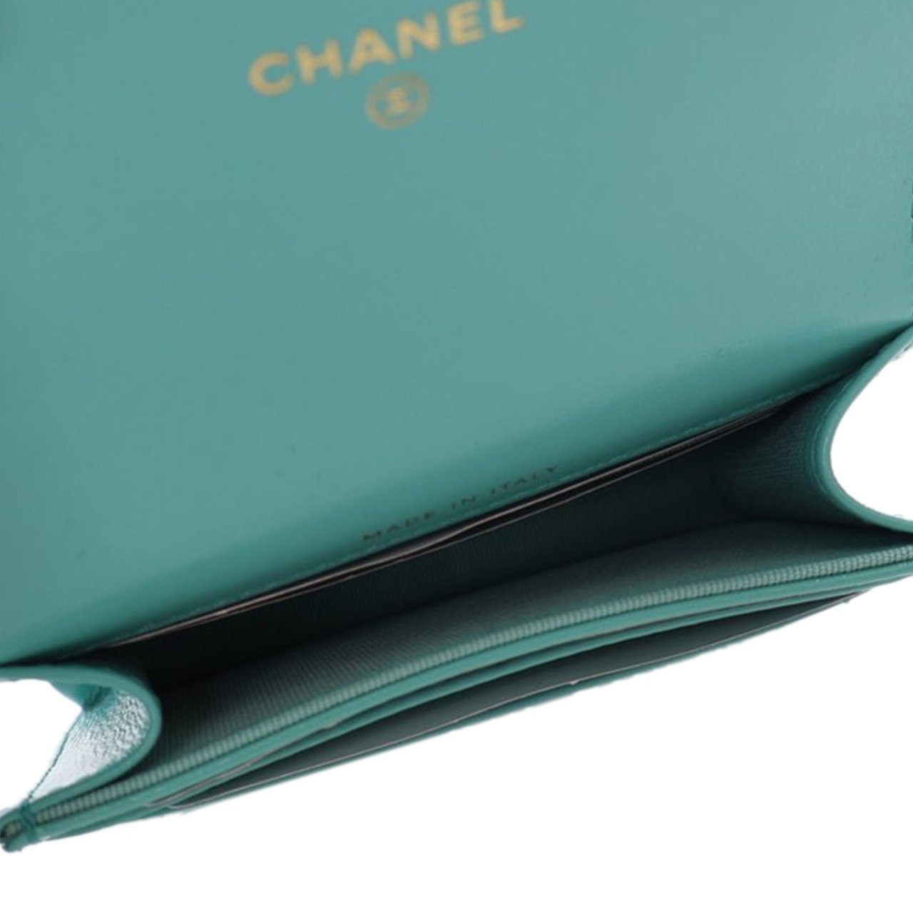 Chanel CC Quilted Calfskin Flap Card Holder Blauw