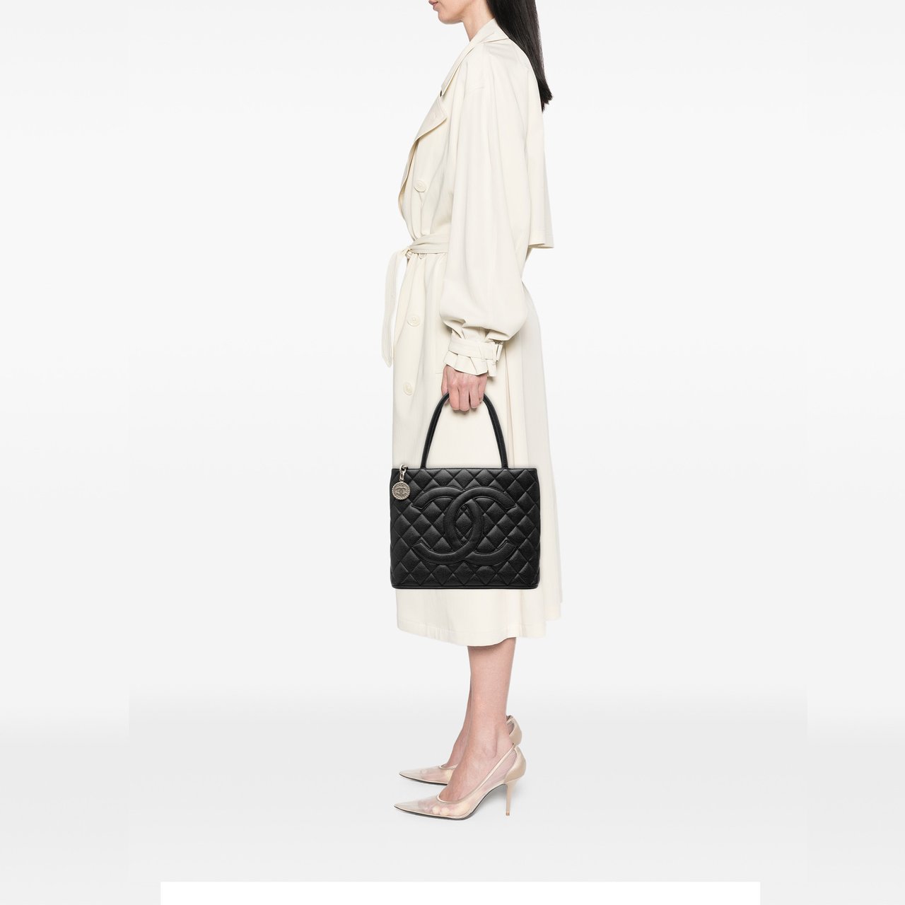 Chanel Caviar Medallion Tote Zwart