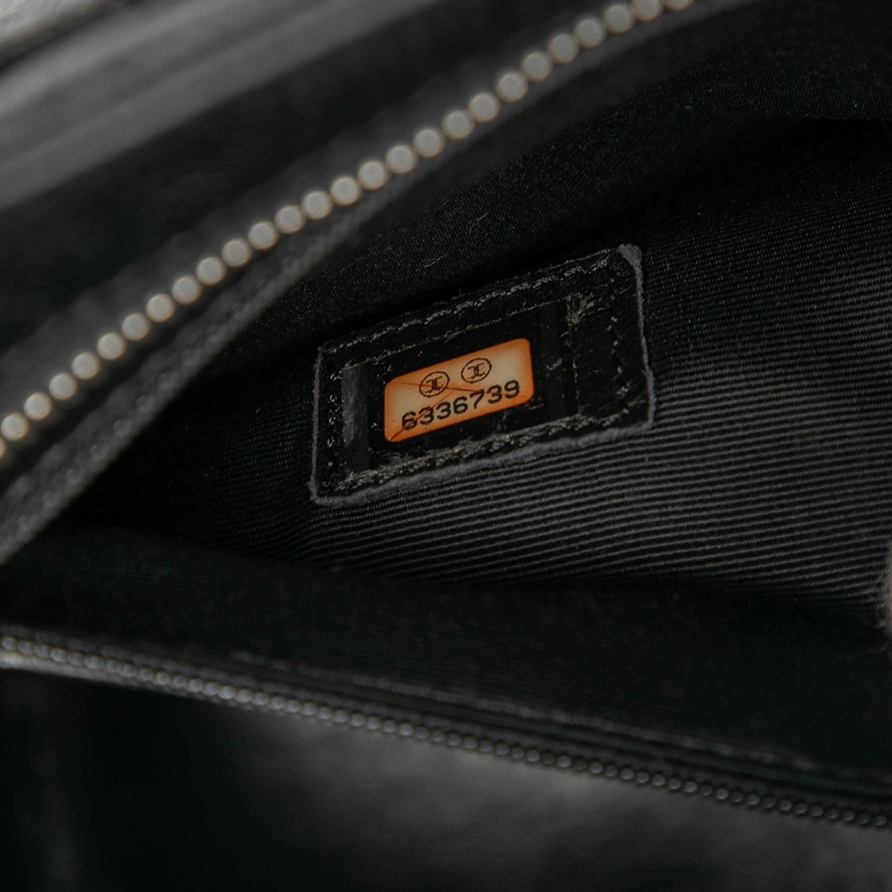 Chanel Caviar Medallion Tote Zwart