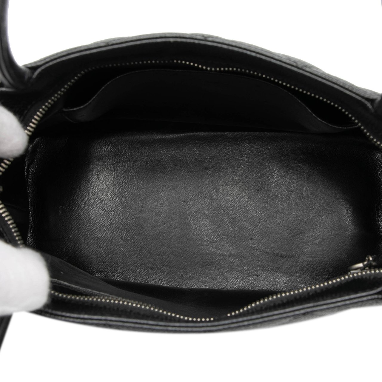 Chanel Caviar Medallion Tote Zwart