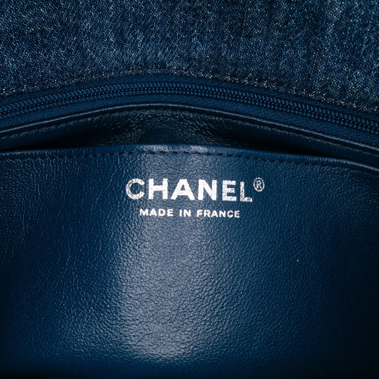 Chanel Quilted Denim Classic Single Flap Blauw