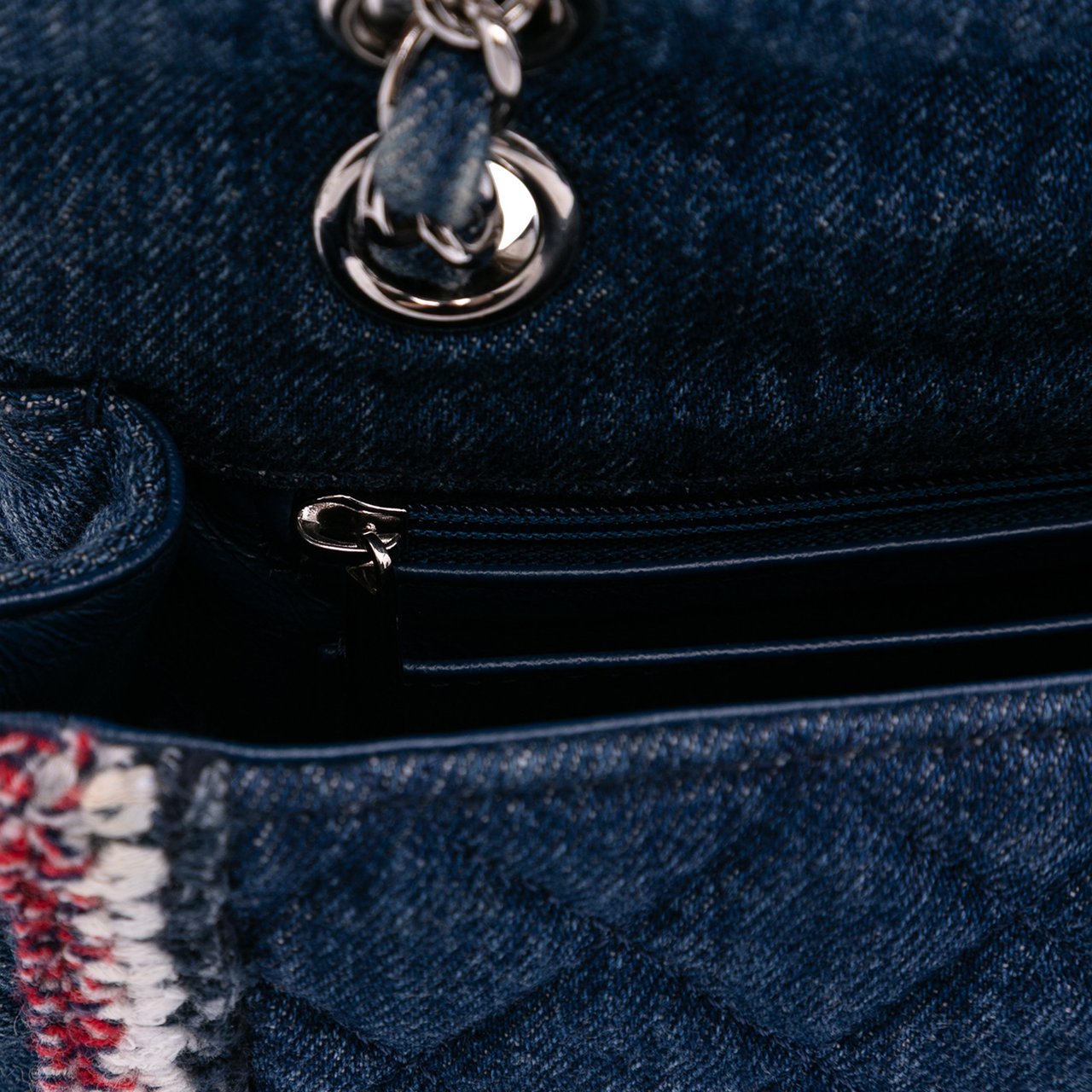 Chanel Quilted Denim Classic Single Flap Blauw