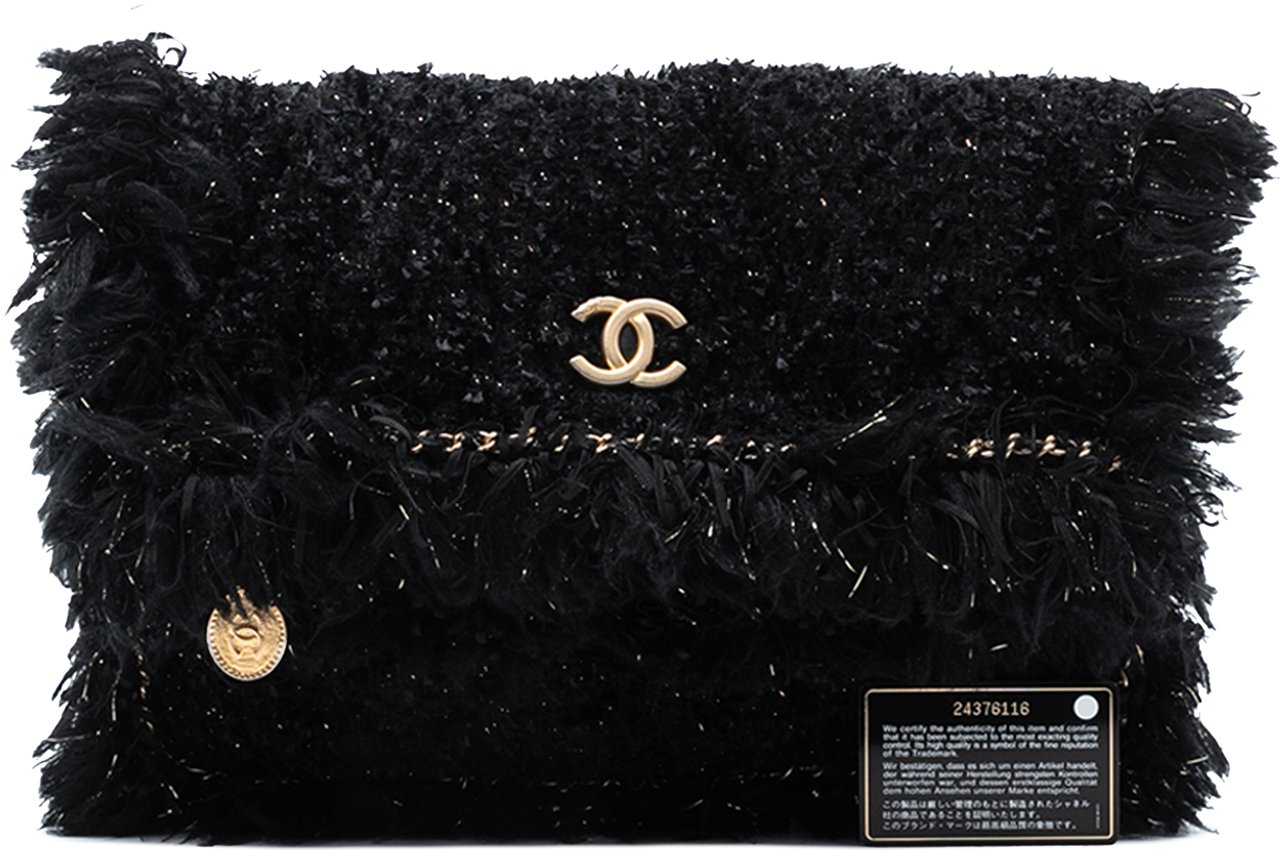 Chanel Paris Cosmopolite Tweed Fringe Clutch Zwart