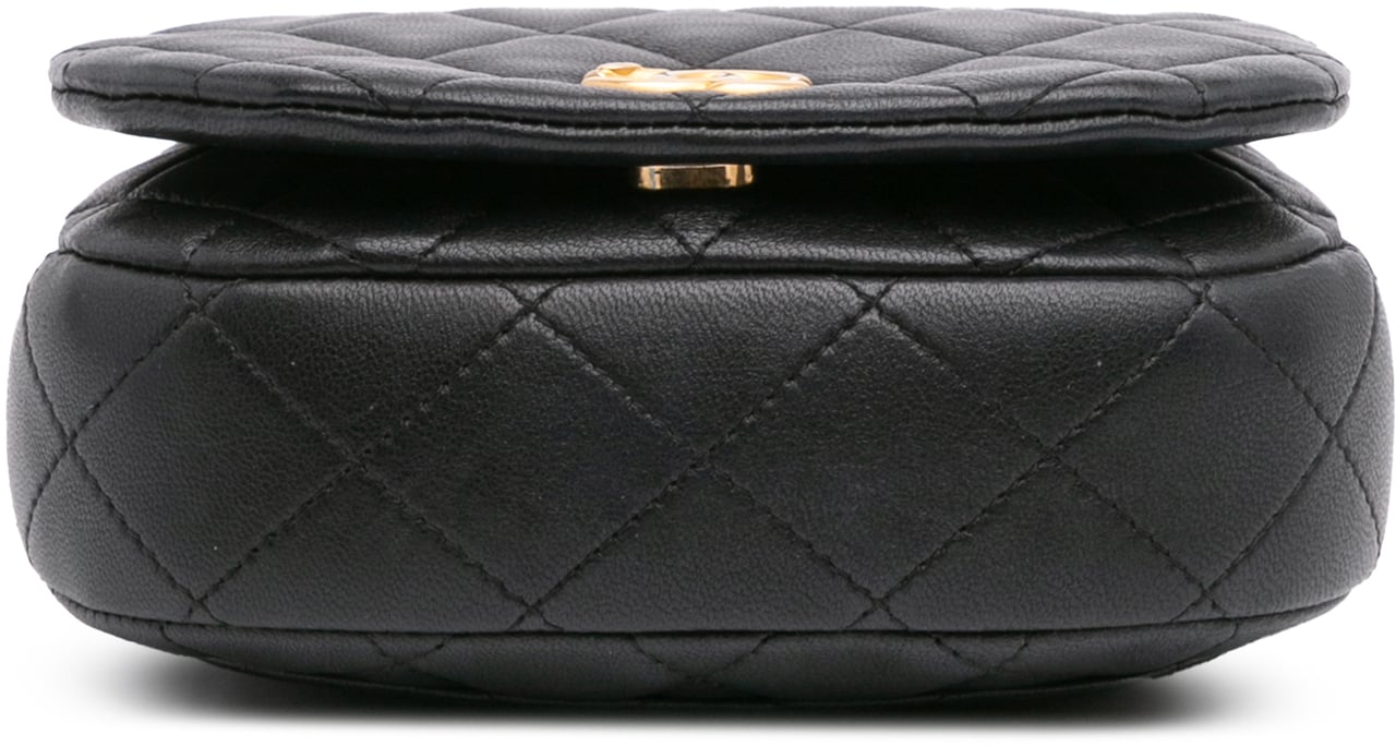 Chanel Mini Quilted Calfskin Coco Mail Clutch with Chain Zwart
