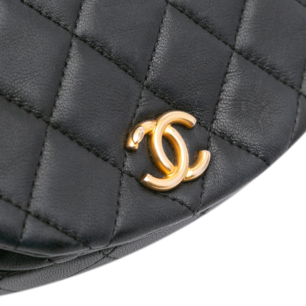 Chanel Mini Quilted Calfskin Coco Mail Clutch with Chain Zwart