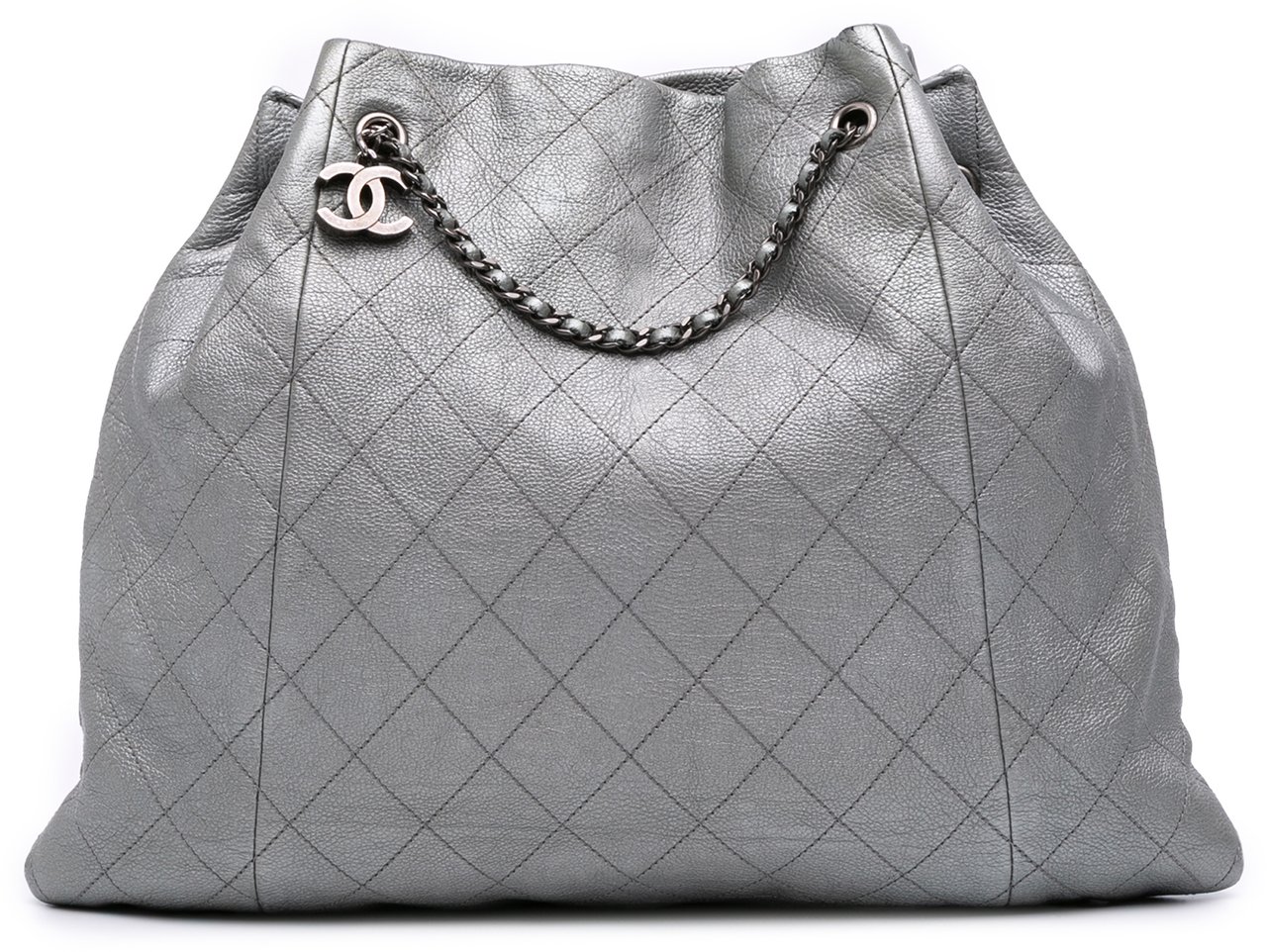Chanel Metallic Quilted Calfskin Drawstring Bucket Bag Zilver