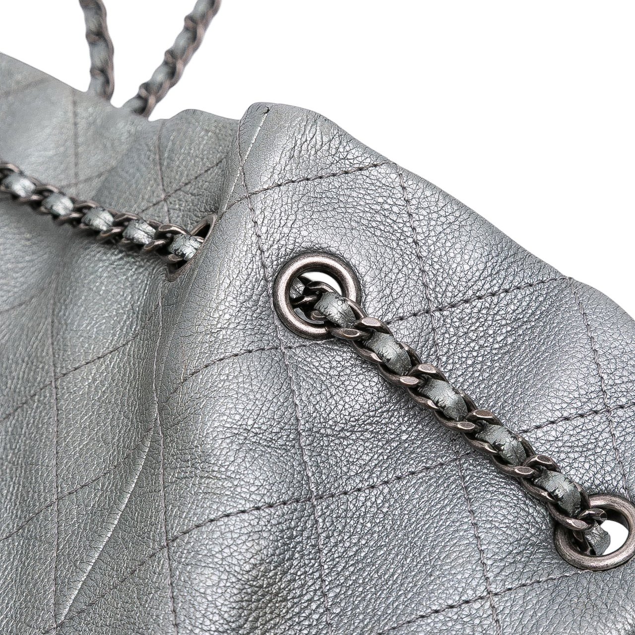Chanel Metallic Quilted Calfskin Drawstring Bucket Bag Zilver