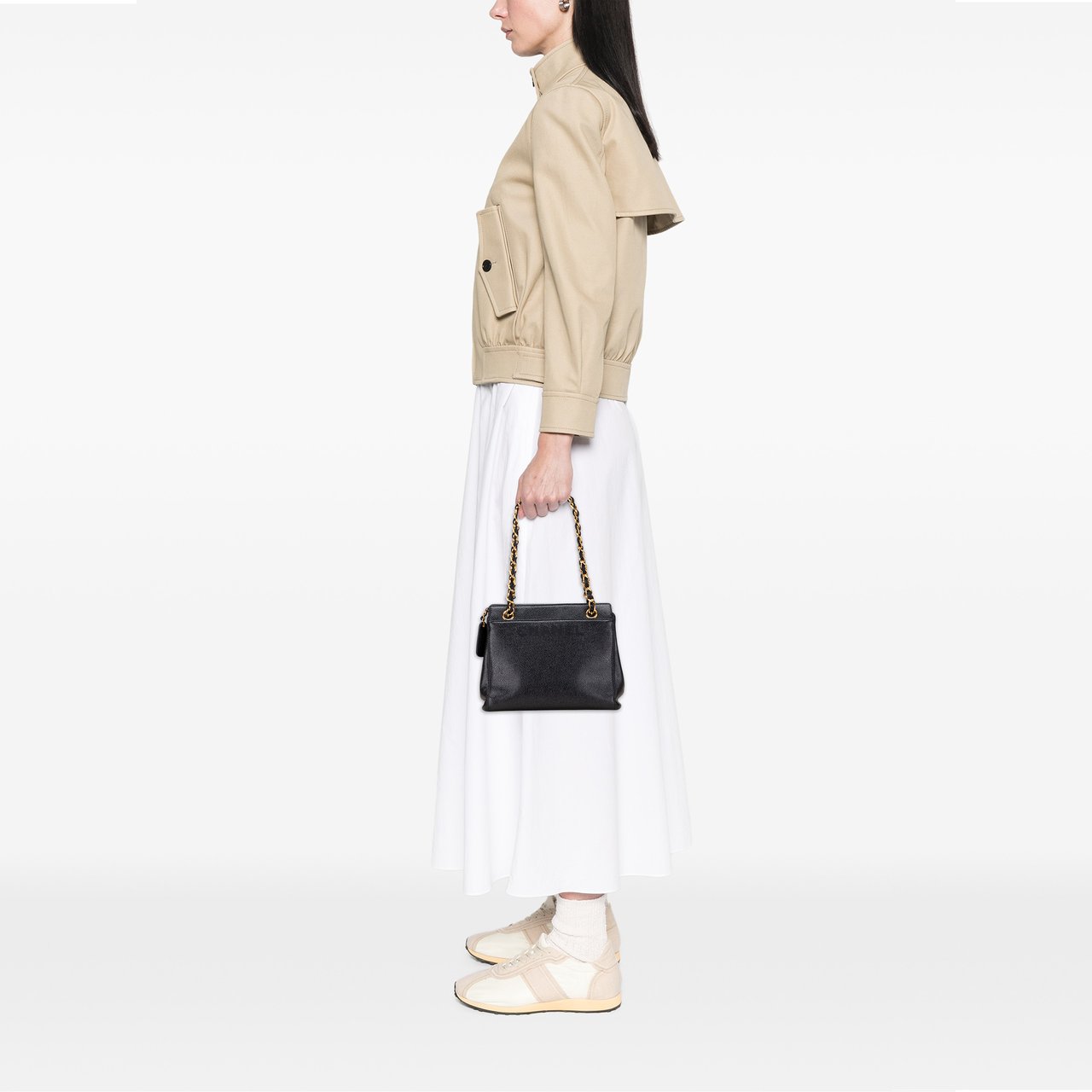 Chanel Caviar Logo Chain Tote Zwart