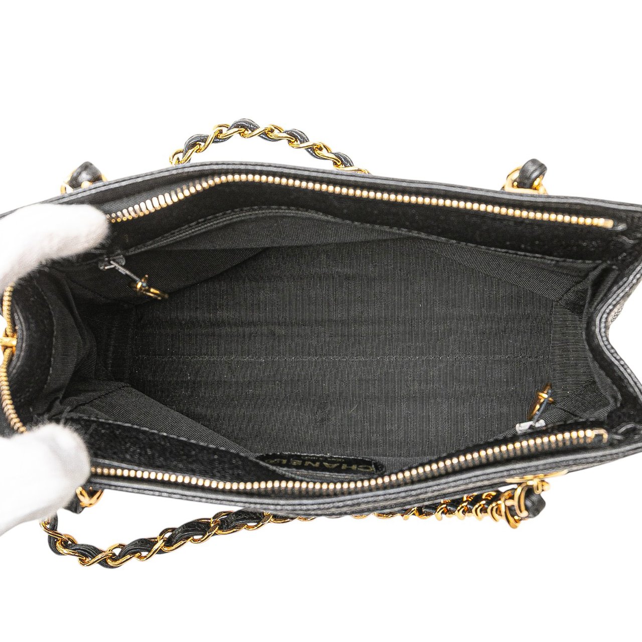 Chanel Caviar Logo Chain Tote Zwart