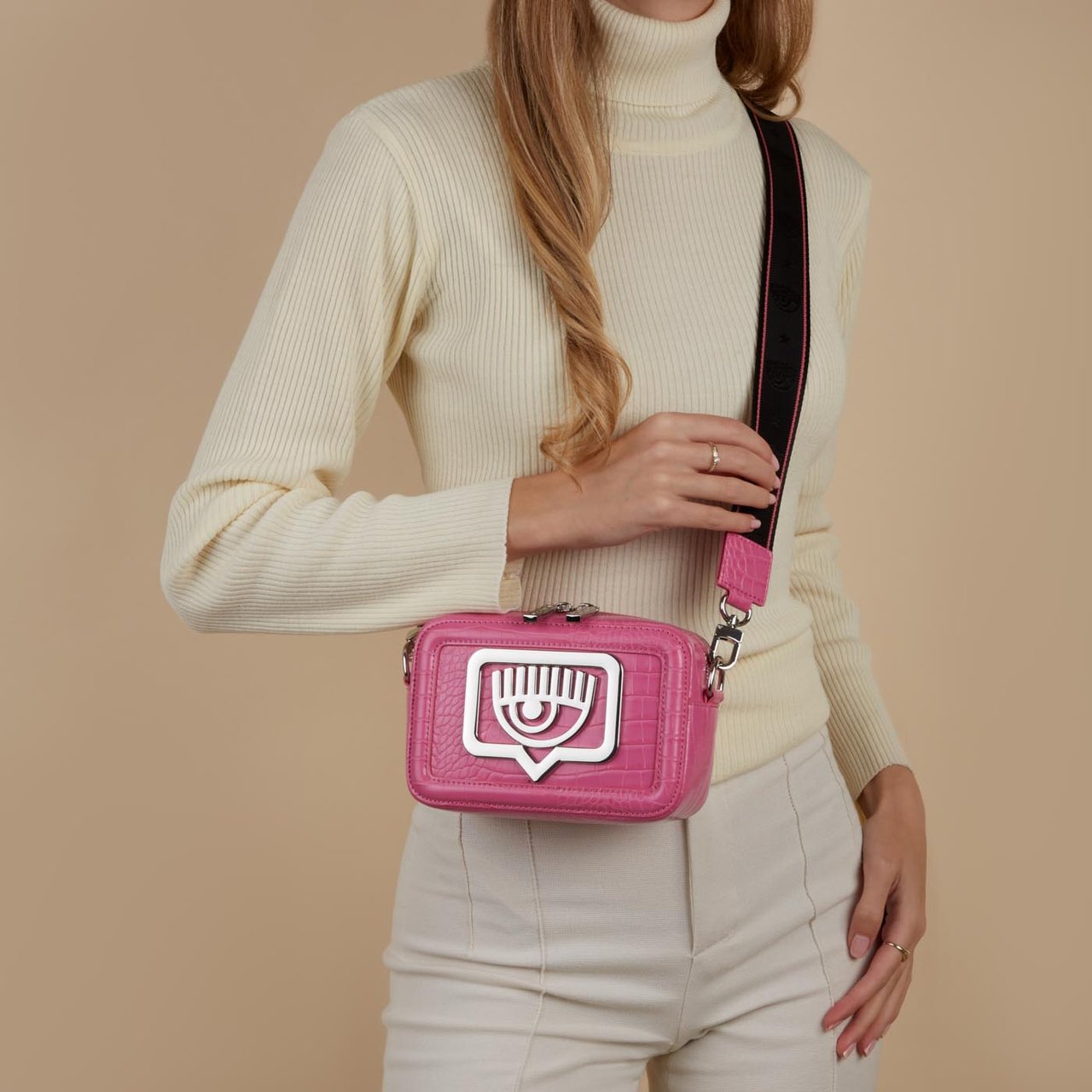 Chiara Ferragni Eyelike Kunstleer Crossbody Tas Roze