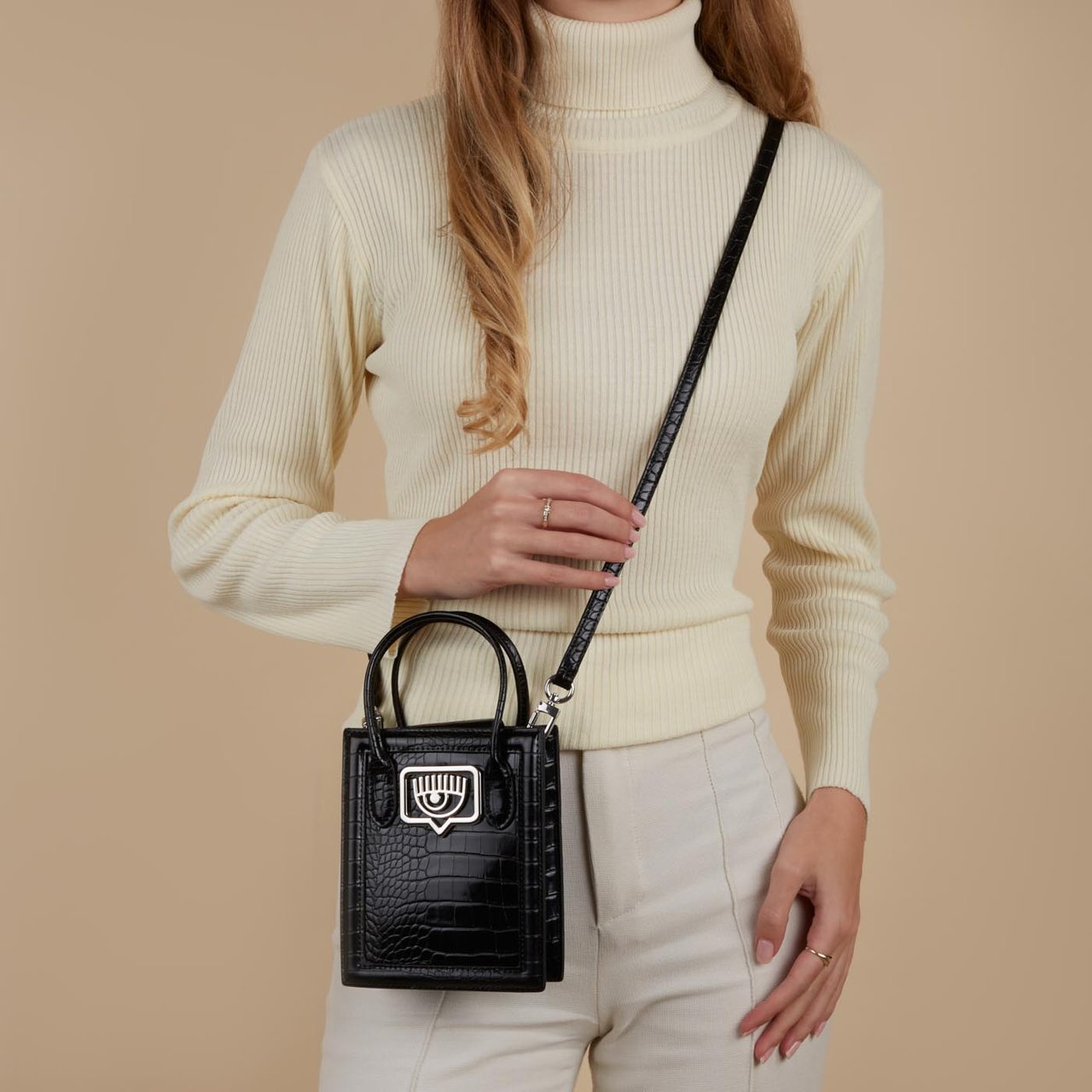 Chiara Ferragni Eyelike Kunstleer Crossbody Tas Zwart