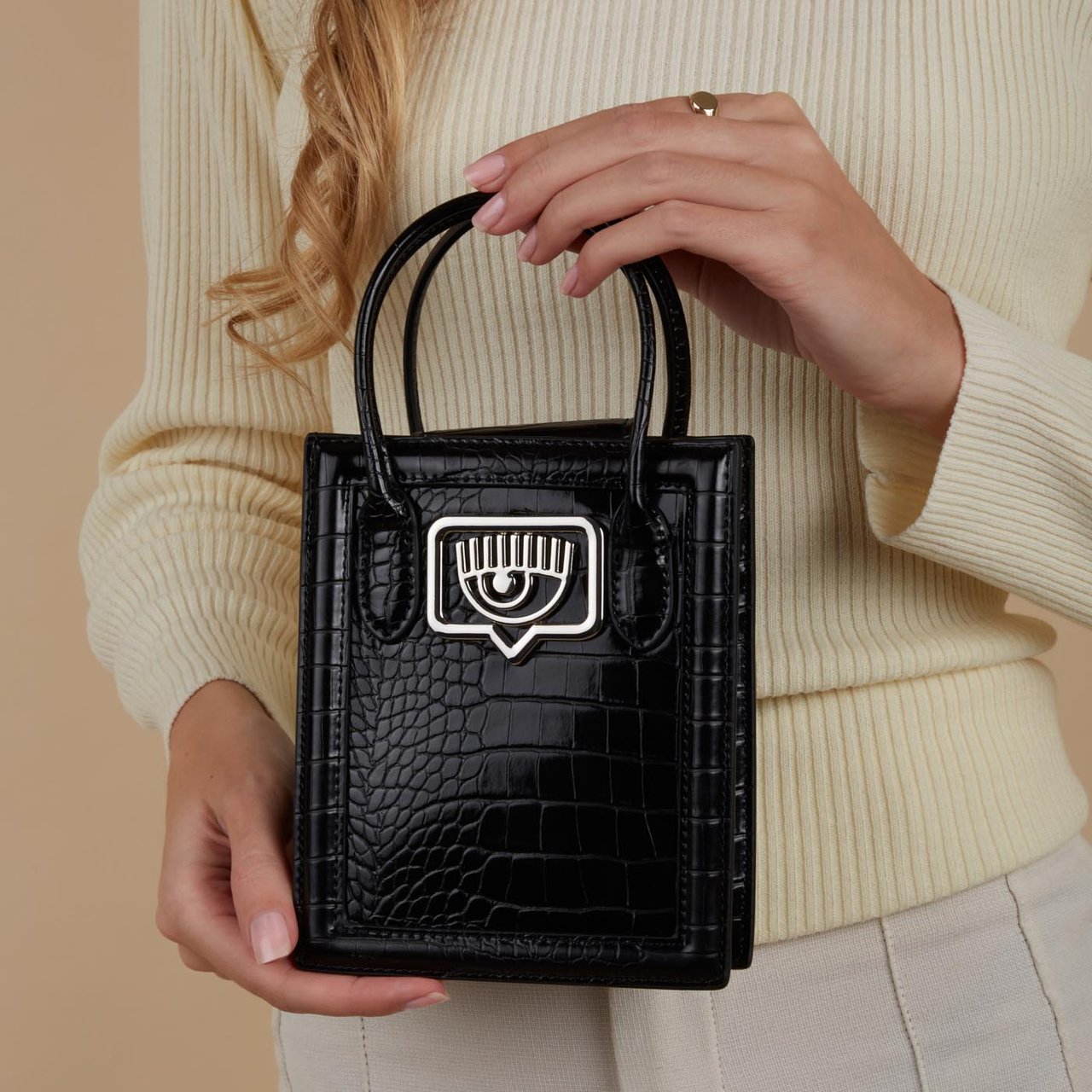 Chiara Ferragni Eyelike Kunstleer Crossbody Tas Zwart