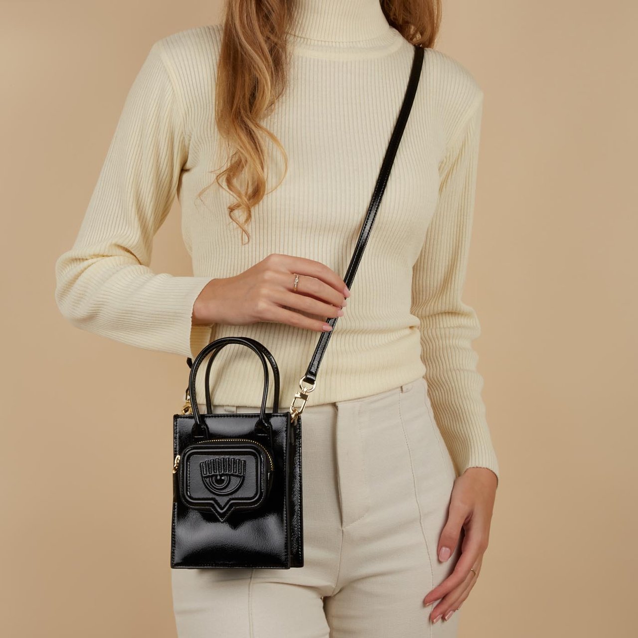 Chiara Ferragni Eyelike Kunstleer Crossbody Tas Zwart