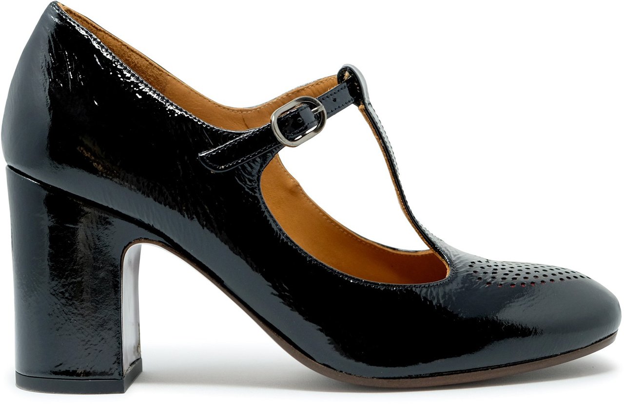 Chie Mihara CHIE MIHARA BLACK PATENT LEATHER MADAM SHOES Zwart