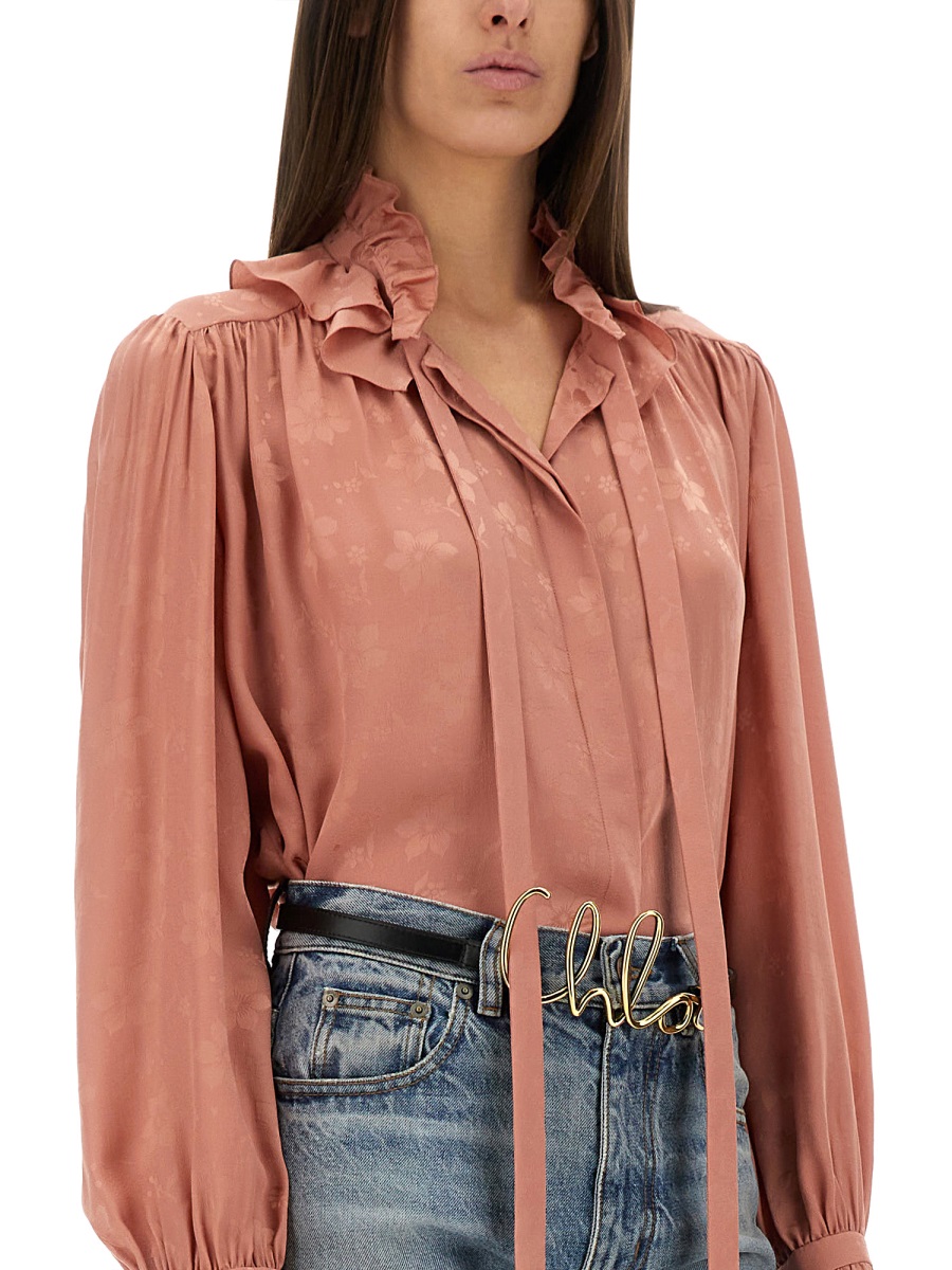 Chloé Fluid Silk Jacquard Blouse with Ruffled Neckline and Puffed Sleeves Neutraal