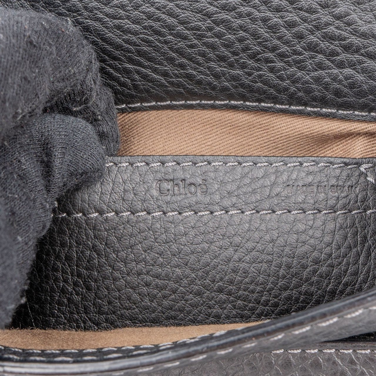 Chloé Black Grained Leather Marcie Small Saddle Crossbody Bag Zwart