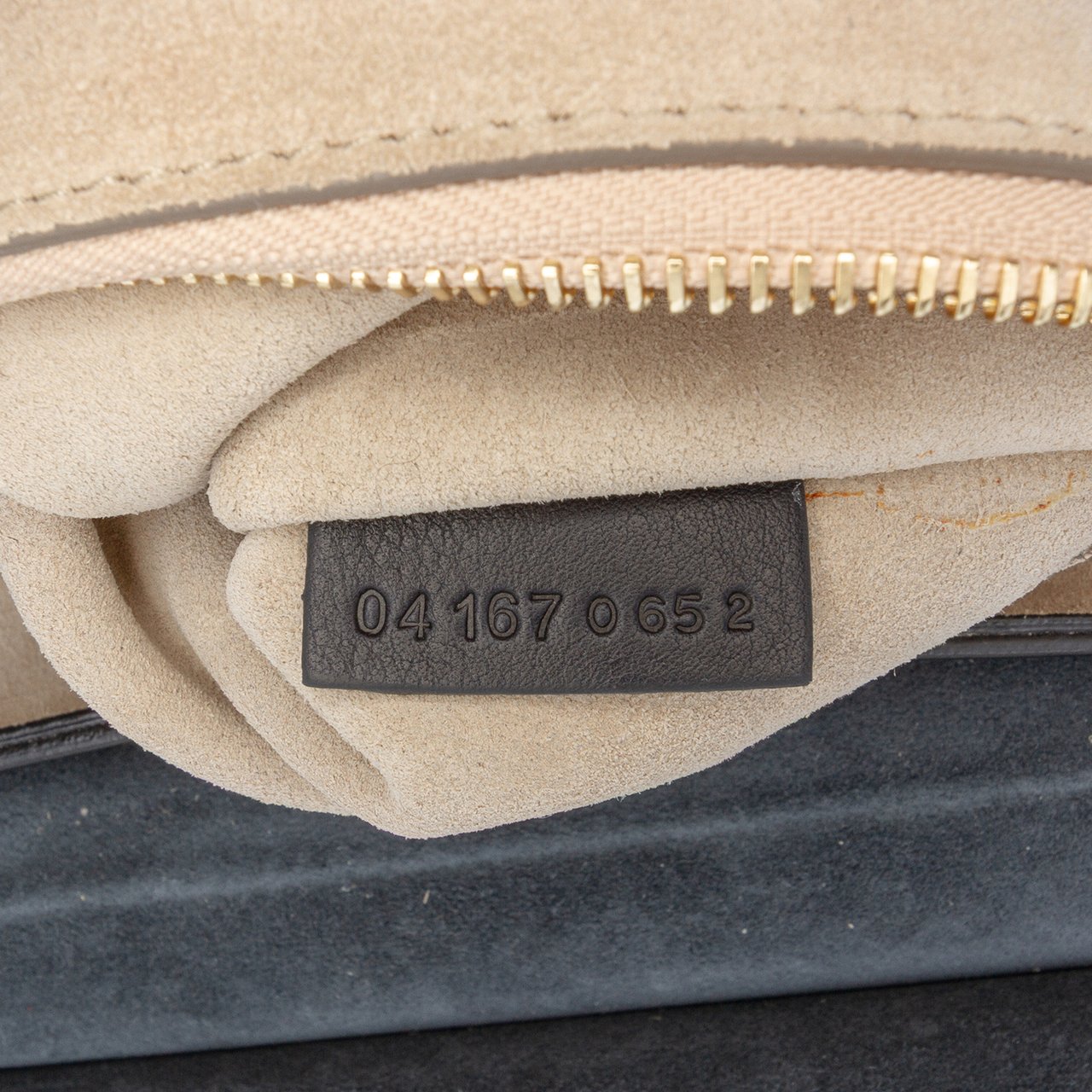 Chloé Medium Studded Suede and Calfskin Faye Crossbody Zwart