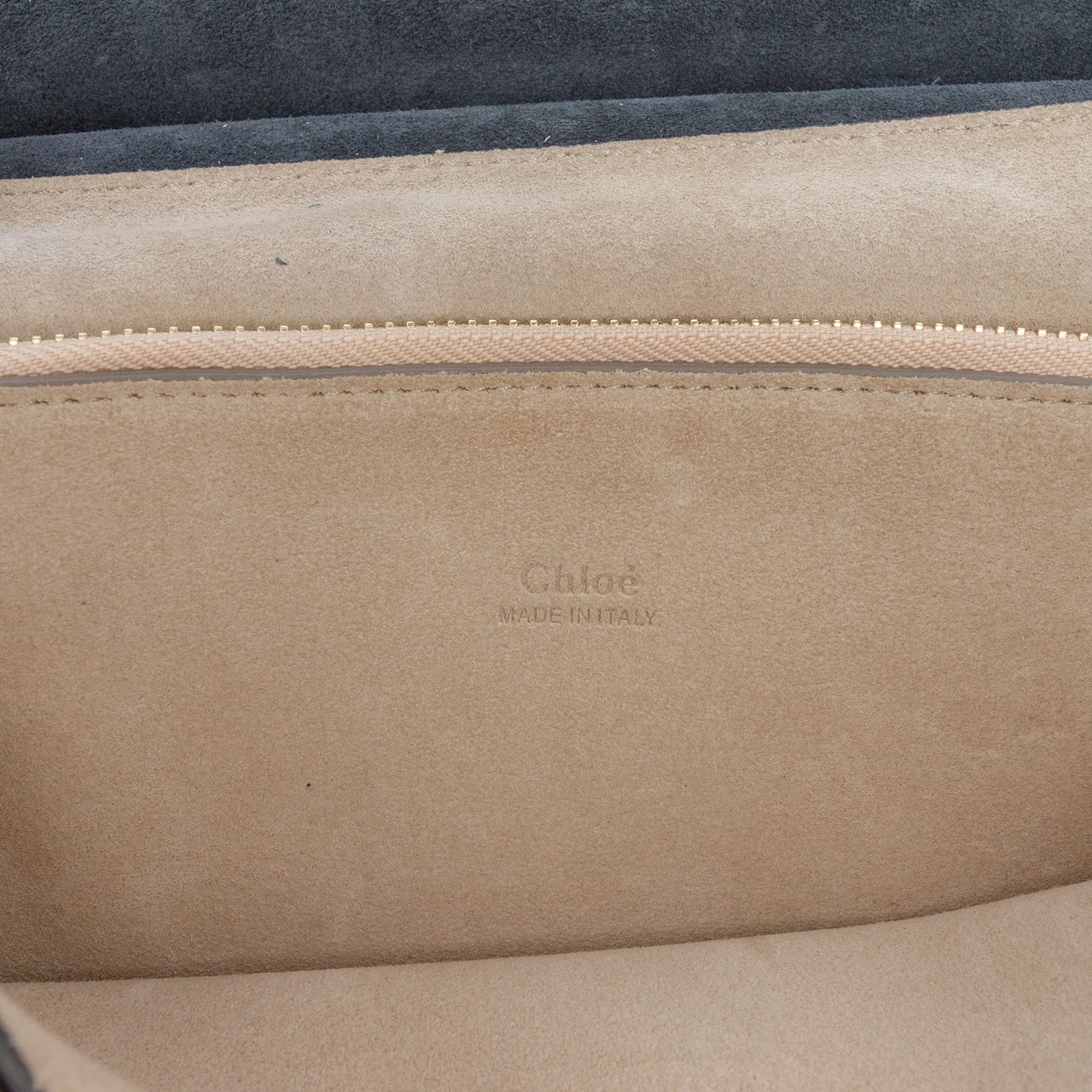 Chloé Medium Studded Suede and Calfskin Faye Crossbody Zwart