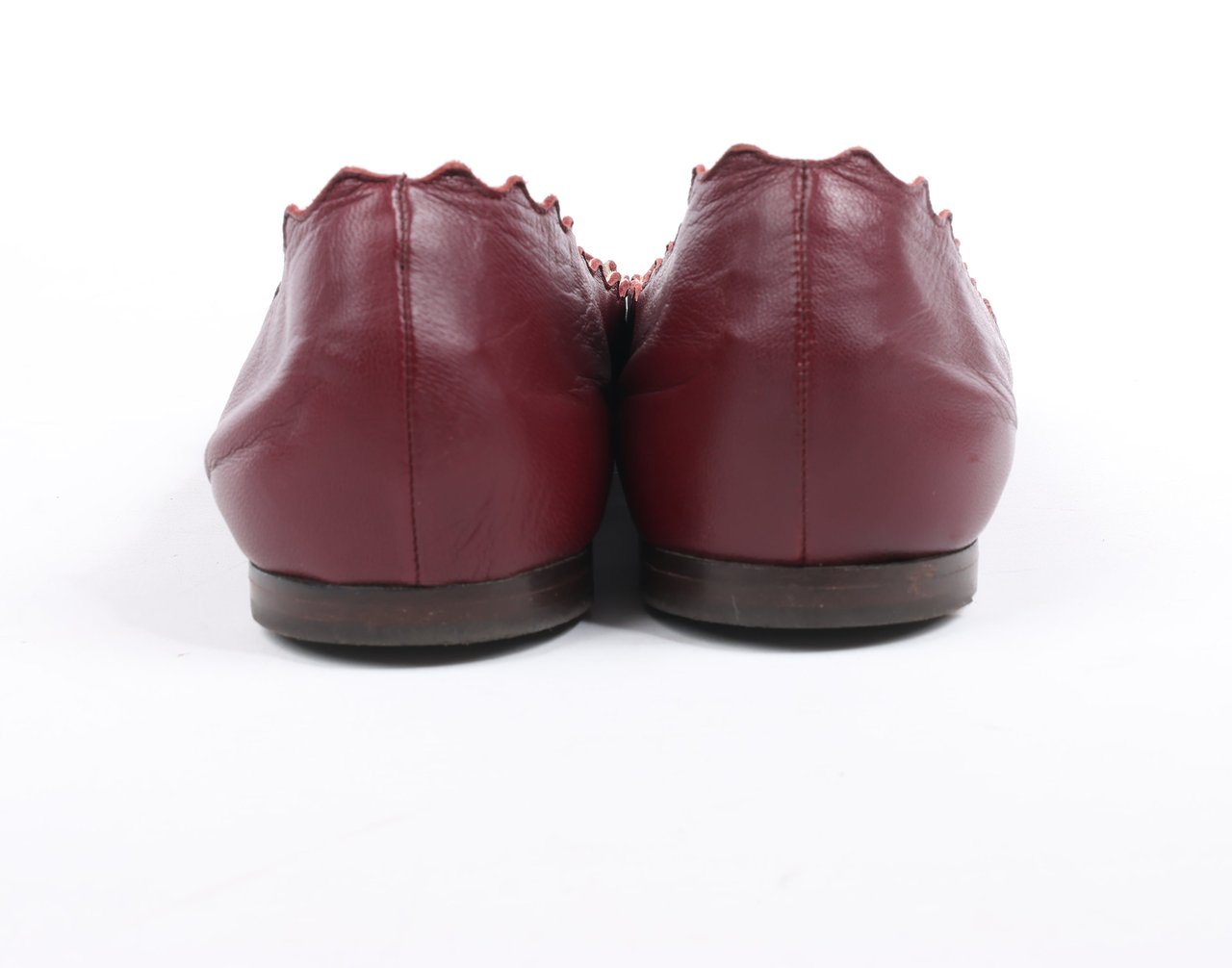 Chloé Chloe Leather Scalloped Ballet Flats in Burgundy, Size 38 Maroon