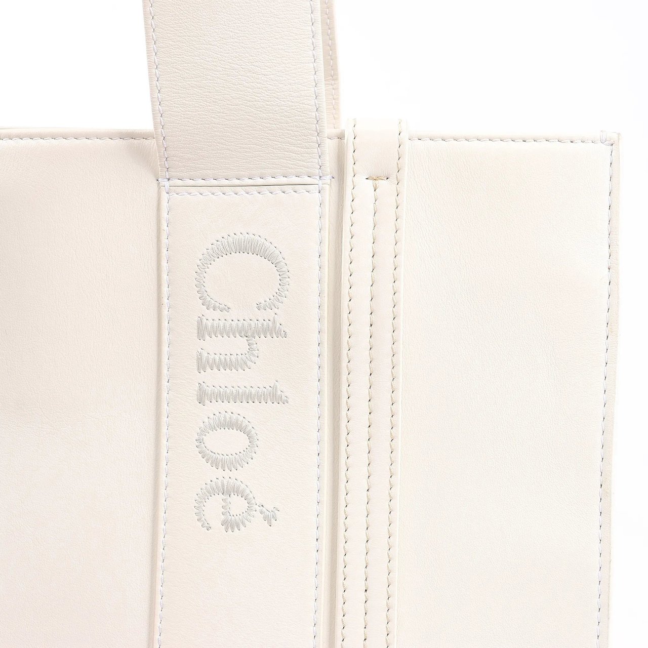 Chloé Chloé Woody Medium Leather Handbag in White Wit