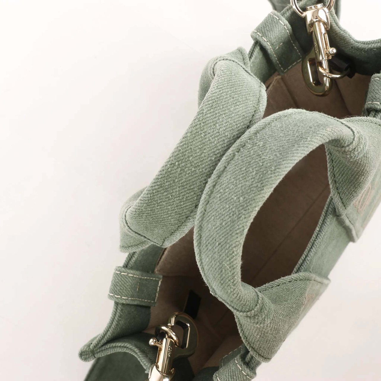 Chloé Chloé Woody Small Canvas 2Way Handbag in Green Groen